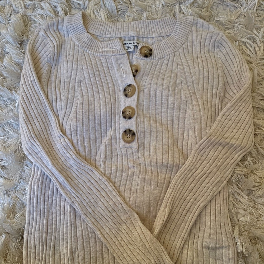 American Eagle button down long sleeve